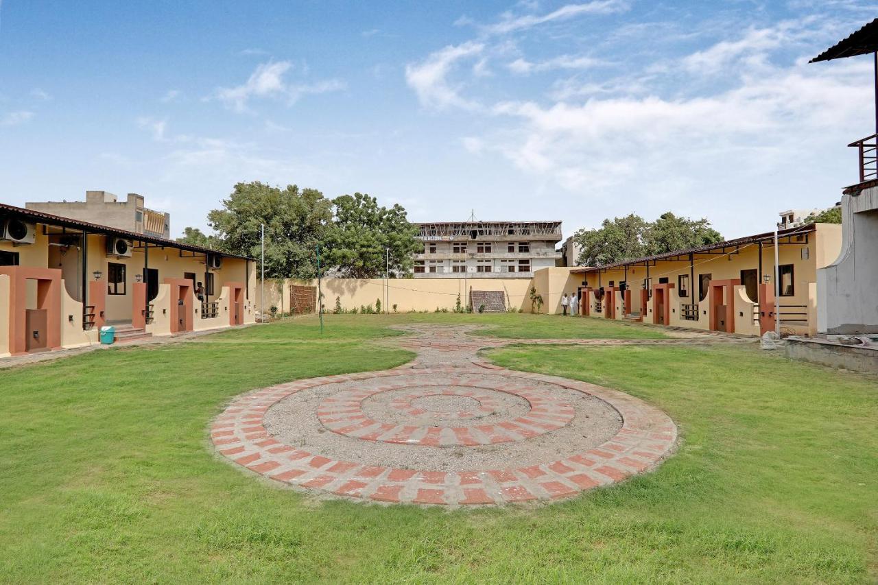 Oyo 47287 Eden Garden Resort Divisione di Divisione di Jaipur Esterno foto